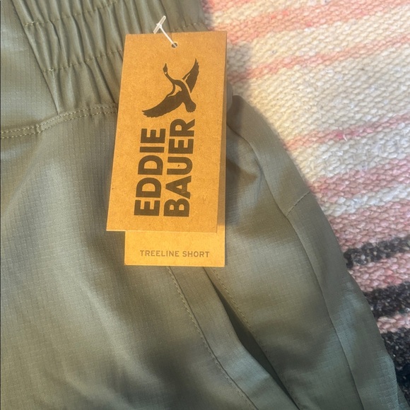 Eddie Bower treeline short, new newer worn. - Picture 3 of 6